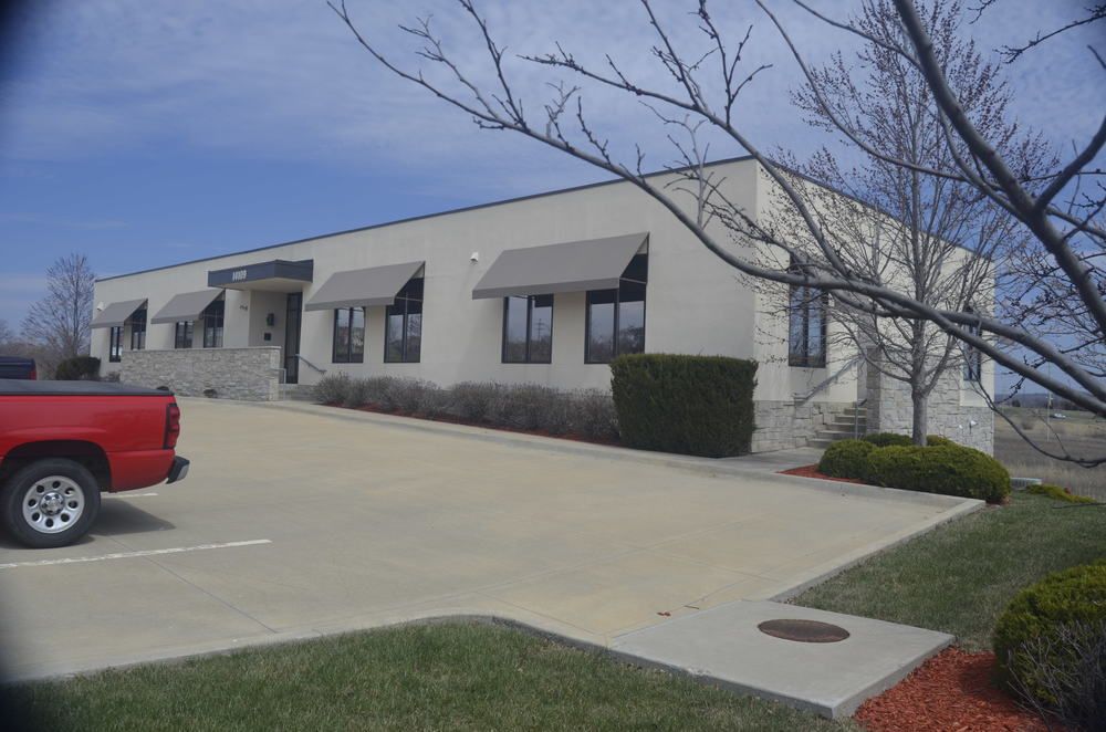 14109 Cambridge, Leawood, KS 66224